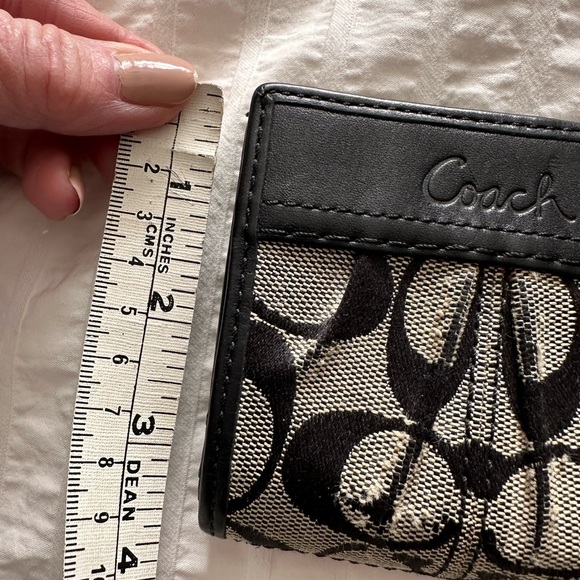 Small Coach Wallet - Picture 6 of 10